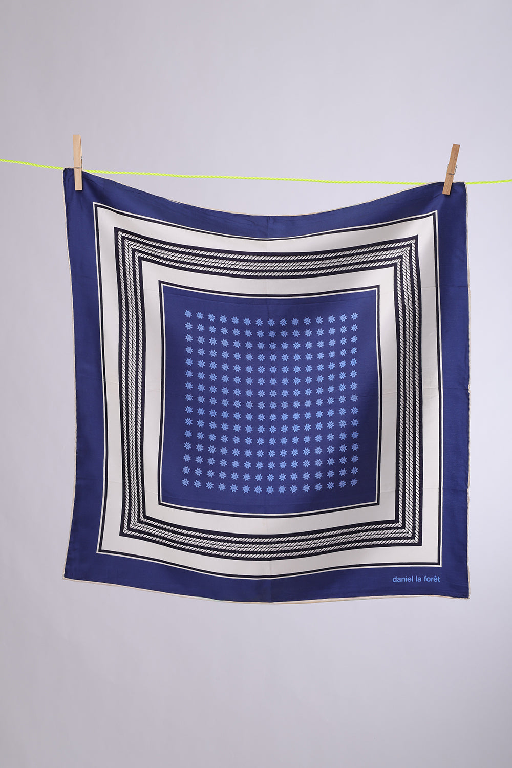 DANIEL LA FORET Navy & White Marrine