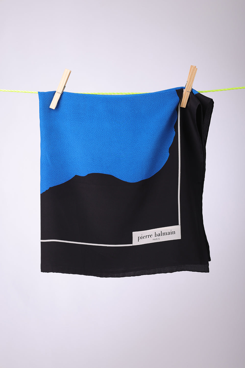 PIERRE BALMAIN - SCARF Black with big blue flower