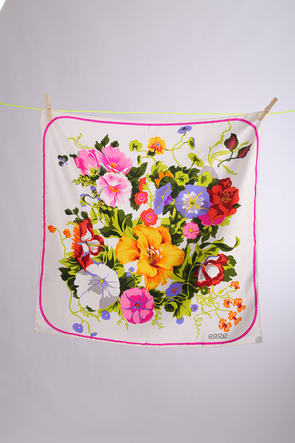 ERRE Cream base with pink frame floral