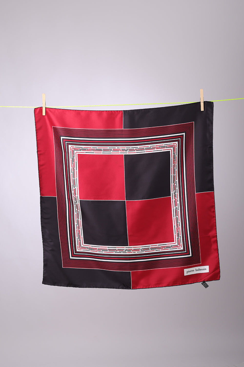 PIERRE BALMAIN - SCARF Black, burgundy opposite